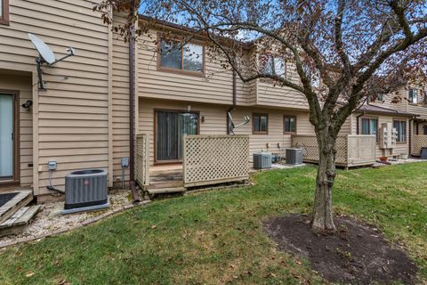 Tiny photo for 2405 Morrissey Park Drive #2405, Champaign, IL 61821 (MLS # 12462227)