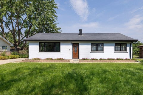 Photo of 20 Maricopa Lane, Hoffman Estates, IL 60169 (MLS # 12781343)