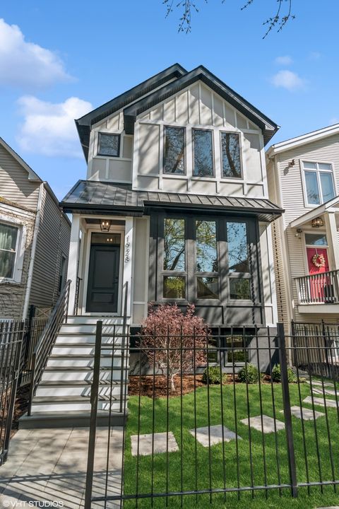 Photo of 2062 W Belle Plaine Avenue, Chicago, IL 60618 (MLS # 12631552)