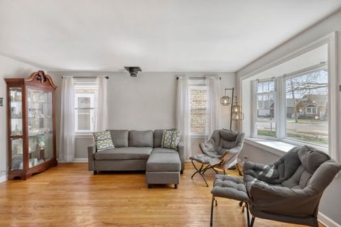 Tiny photo for 3504 W 107th Street, Chicago, IL 60655 (MLS # 12613113)