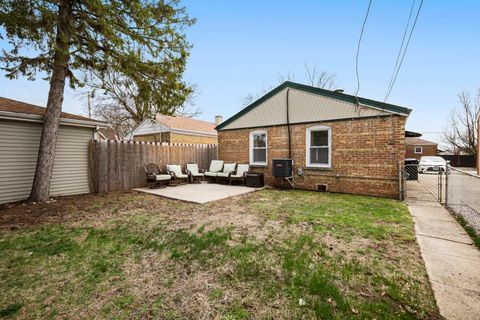 Tiny photo for 3504 W 107th Street, Chicago, IL 60655 (MLS # 12613113)