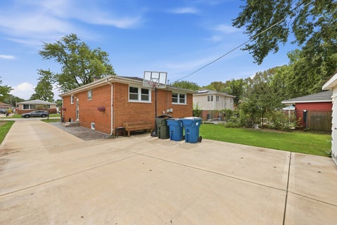Tiny photo for 14828 Saint Louis Avenue, Midlothian, IL 60445 (MLS # 12746782)