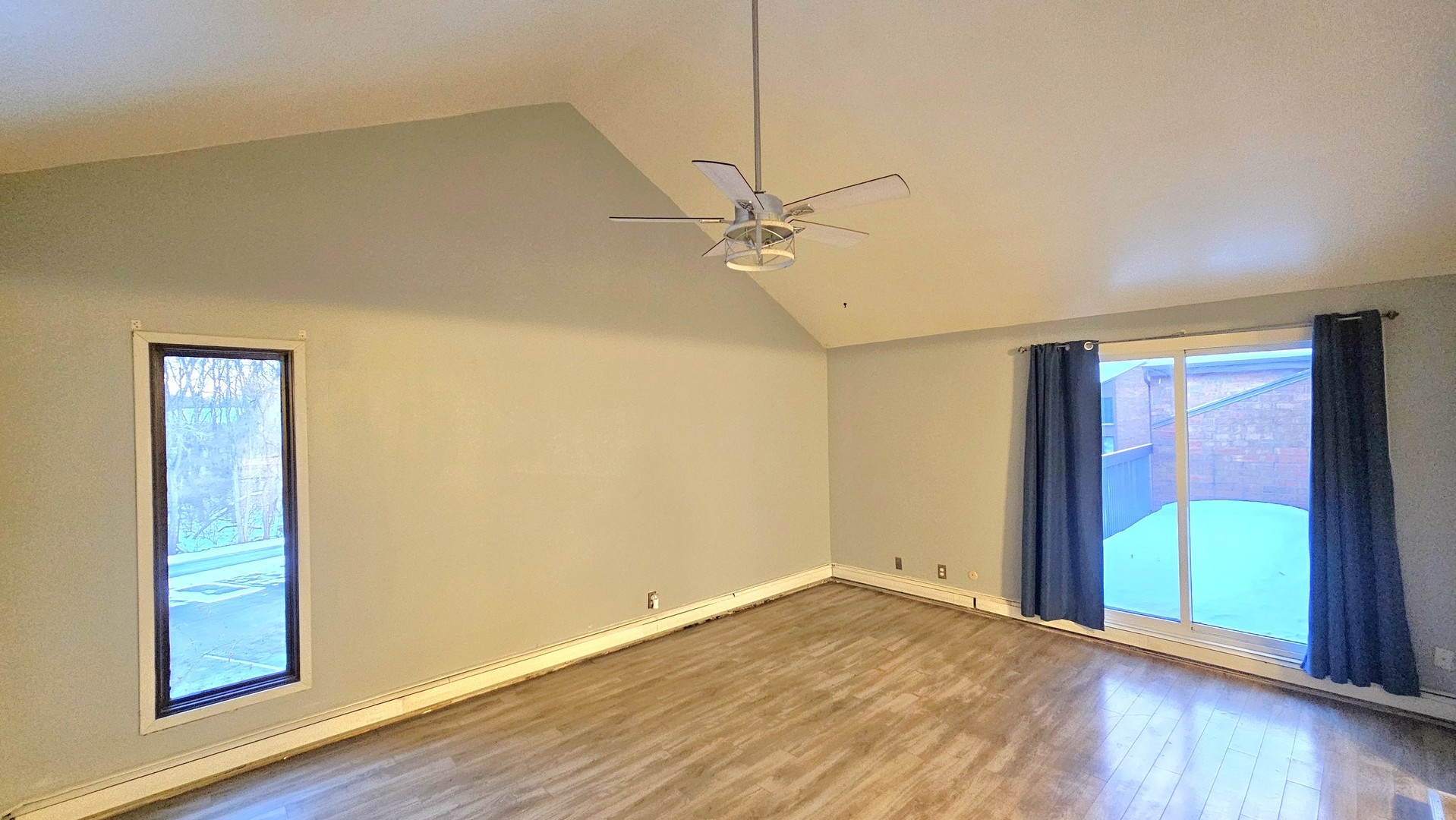 Rockford, Illinois 61114, United States, 2 Bedrooms Bedrooms, ,2 BathroomsBathrooms,Residential,Active,250726