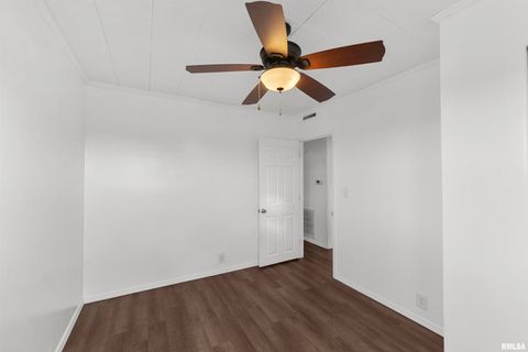 Tiny photo for 3221 66TH Avenue, Moline, IL 61265 (MLS # 12580694)