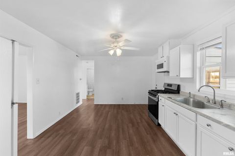 Tiny photo for 3221 66TH Avenue, Moline, IL 61265 (MLS # 12580694)