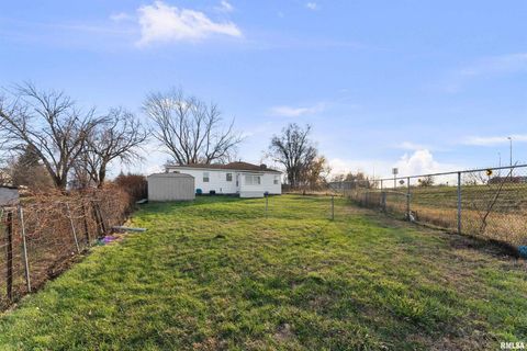 Tiny photo for 3221 66TH Avenue, Moline, IL 61265 (MLS # 12580694)