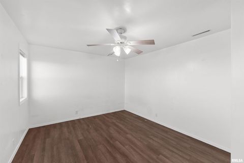 Tiny photo for 3221 66TH Avenue, Moline, IL 61265 (MLS # 12580694)