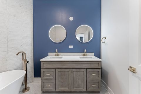 Tiny photo for 822 N Lockwood Avenue, Chicago, IL 60651 (MLS # 12485377)