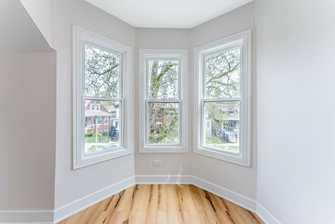 Tiny photo for 822 N Lockwood Avenue, Chicago, IL 60651 (MLS # 12485377)