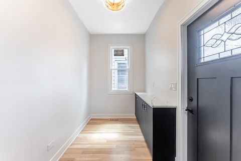 Tiny photo for 822 N Lockwood Avenue, Chicago, IL 60651 (MLS # 12485377)