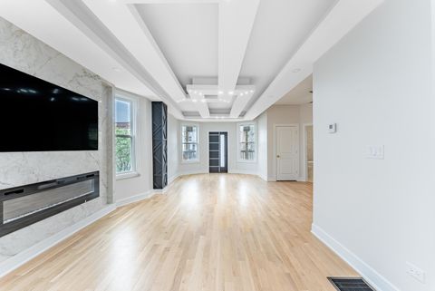 Tiny photo for 822 N Lockwood Avenue, Chicago, IL 60651 (MLS # 12485377)