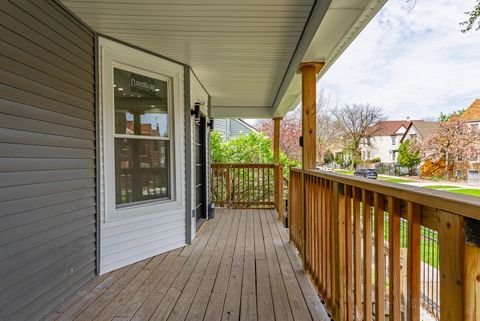Tiny photo for 822 N Lockwood Avenue, Chicago, IL 60651 (MLS # 12485377)