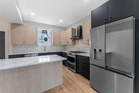 Tiny photo for 822 N Lockwood Avenue, Chicago, IL 60651 (MLS # 12485377)