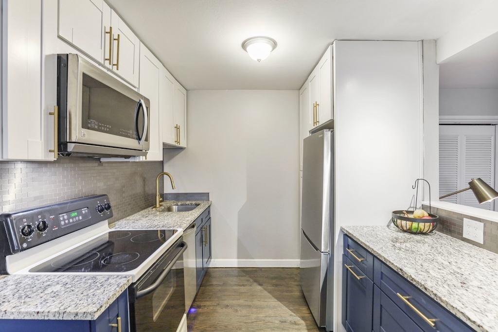 4976 N Milwaukee Avenue 101