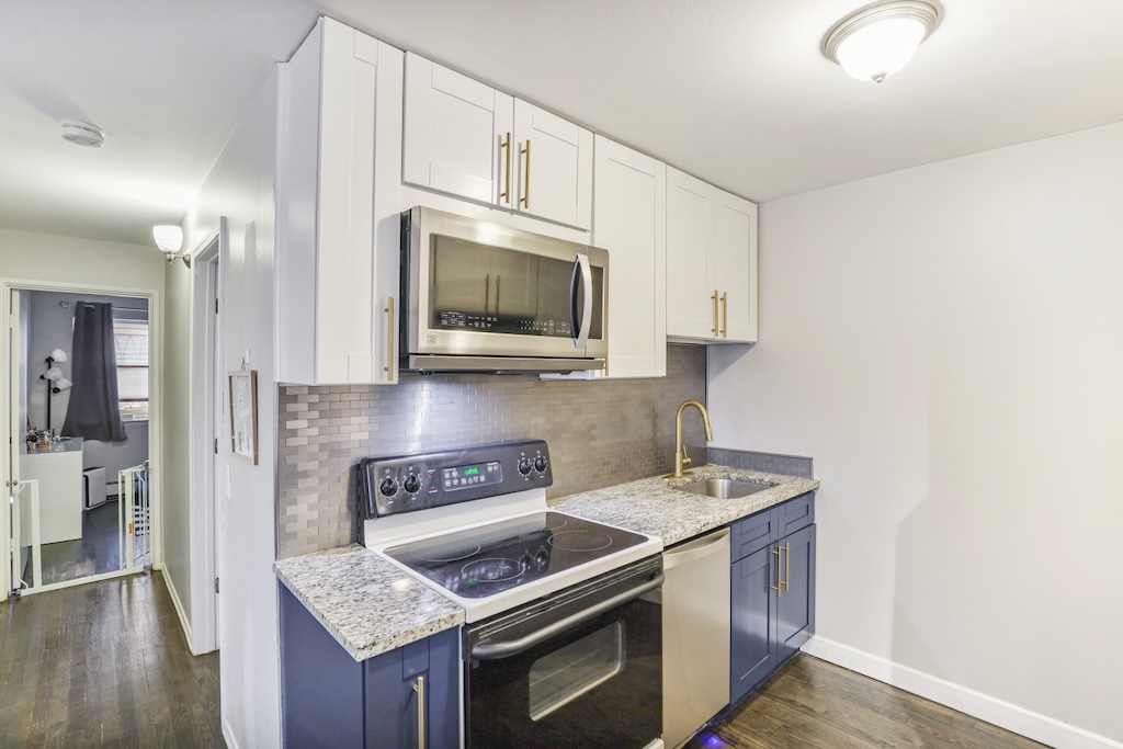 4976 N Milwaukee Avenue 101