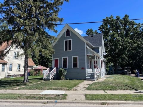 Tiny photo for 431 N Crystal Street, Elgin, IL 60123 (MLS # 12460121)