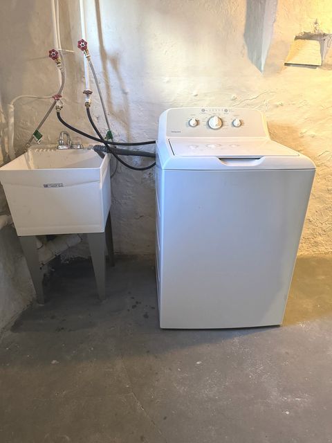 Tiny photo for 431 N Crystal Street, Elgin, IL 60123 (MLS # 12460121)