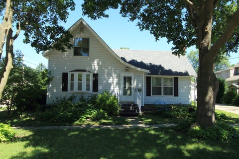 Photo of 712 E Hurlbut Avenue, Belvidere, IL 61008 (MLS # 12677113)