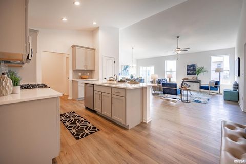 Tiny photo for Lot 8 Faiths Way, Bettendorf, IA 52722 (MLS # QC4269842)