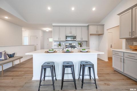 Tiny photo for Lot 8 Faiths Way, Bettendorf, IA 52722 (MLS # QC4269842)