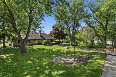 Tiny photo for 10S324 E Hampshire Lane, Willowbrook, IL 60527 (MLS # 12645973)