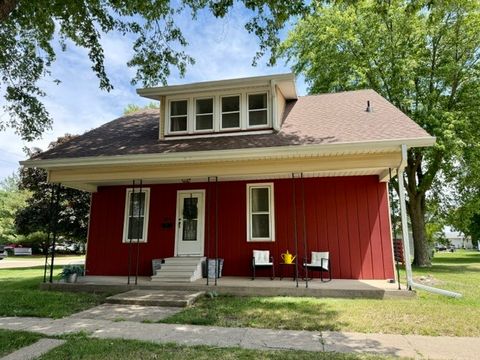 Photo of 109 4th Avenue, Mendota, IL 61342 (MLS # 12659651)