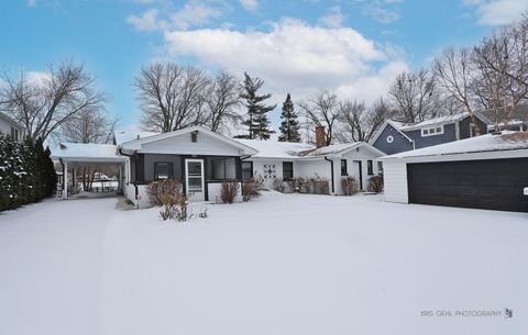 Photo of 501 S Emerald Drive, McHenry, IL 60051 (MLS # 12553554)