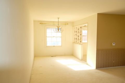 Tiny photo for 1520 Walnut Avenue, Hanover Park, IL 60133 (MLS # 12518892)