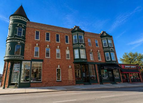 Photo of 2204 N Clybourn Avenue #3, Chicago, IL 60614 (MLS # 12637773)