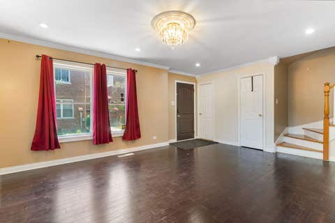 Tiny photo for 1751 W Chase Avenue, Chicago, IL 60626 (MLS # 12724295)