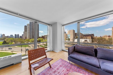 Tiny photo for 340 W Diversey Parkway #715, Chicago, IL 60657 (MLS # 12633187)
