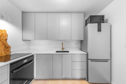 Tiny photo for 340 W Diversey Parkway #715, Chicago, IL 60657 (MLS # 12633187)