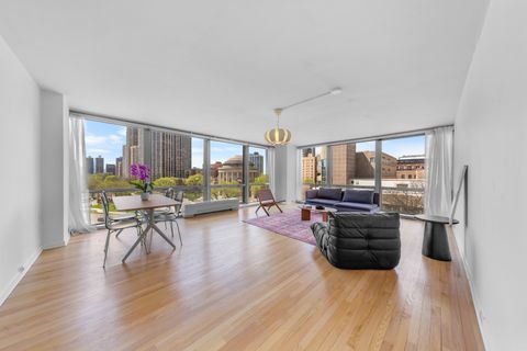 Tiny photo for 340 W Diversey Parkway #715, Chicago, IL 60657 (MLS # 12633187)