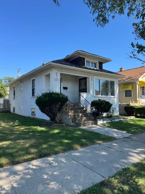 Tiny photo for 435 22nd Avenue, Bellwood, IL 60104 (MLS # 12719262)
