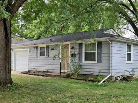 256 S Edison Avenue Elgin IL 60123