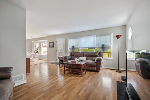 Tiny photo for 992 Mcphee Drive, Lake In The Hills, IL 60156 (MLS # 12751618)