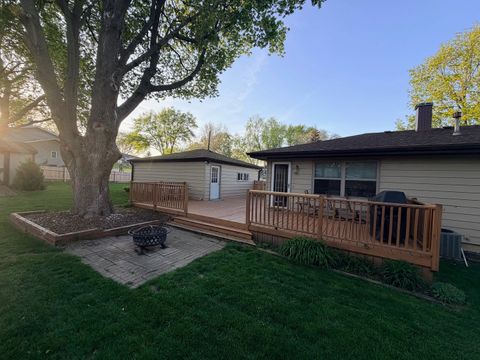 Tiny photo for 827 Sunbury Road, South Elgin, IL 60177 (MLS # 12627130)