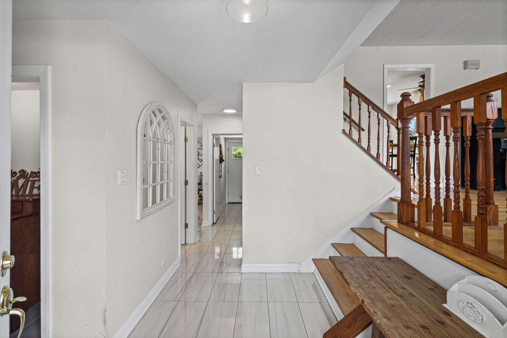 219 W Appletree Lane