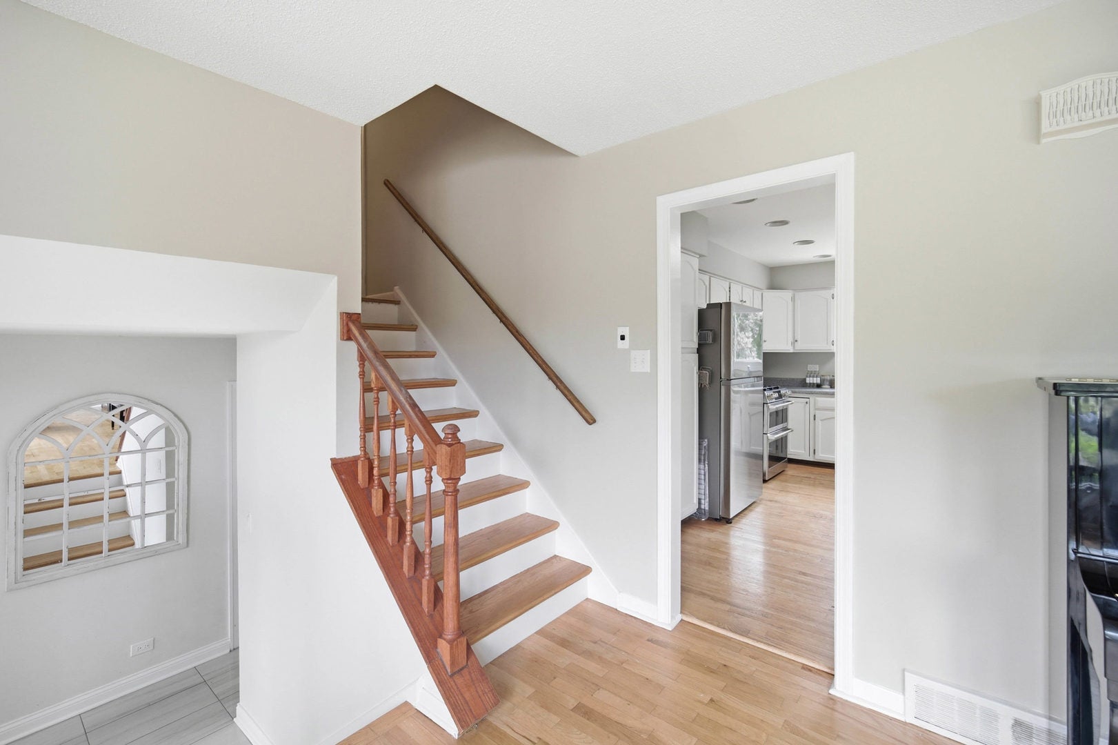 219 W Appletree Lane