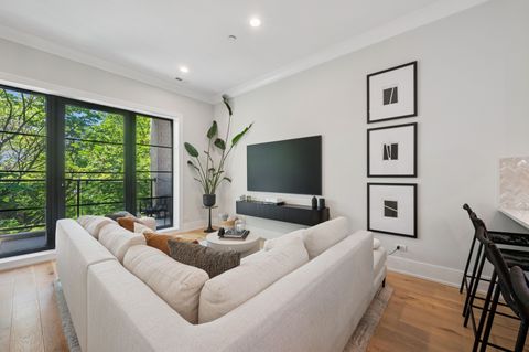 Tiny photo for 3219 N Seminary Avenue #3N, Chicago, IL 60657 (MLS # 12362845)