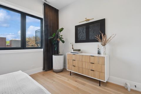 Tiny photo for 3219 N Seminary Avenue #3N, Chicago, IL 60657 (MLS # 12362845)