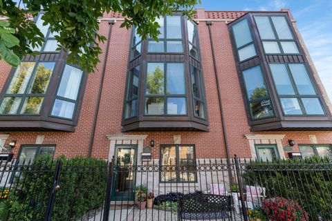 2003 N Hoyne Avenue Chicago IL 60647
