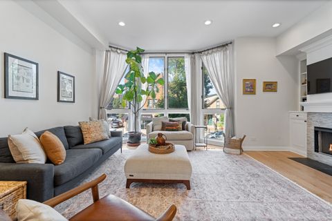 Tiny photo for 2003 N Hoyne Avenue, Chicago, IL 60647 (MLS # 12584726)