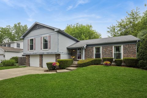 Tiny photo for 821 Blue Mound Drive, Crystal Lake, IL 60014 (MLS # 12672479)
