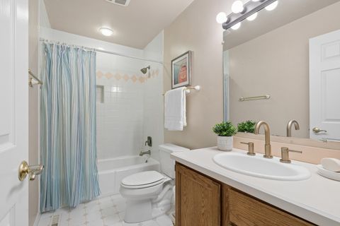 Tiny photo for 821 Blue Mound Drive, Crystal Lake, IL 60014 (MLS # 12672479)