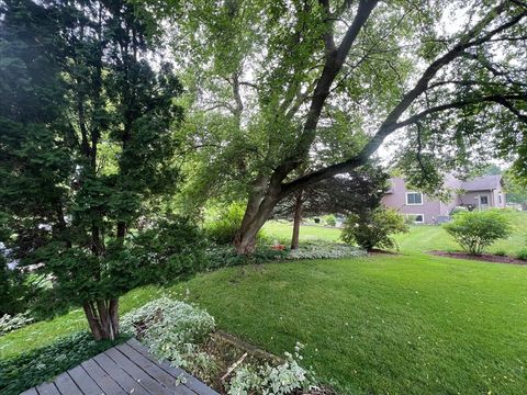 Tiny photo for 821 Blue Mound Drive, Crystal Lake, IL 60014 (MLS # 12672479)