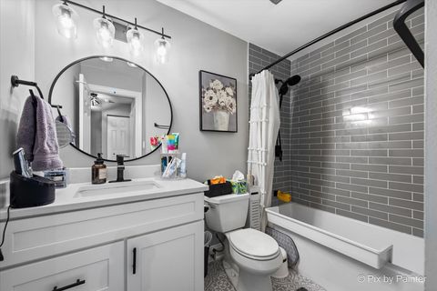 Tiny photo for 113 N Bristol Drive, Bloomingdale, IL 60108 (MLS # 12626627)