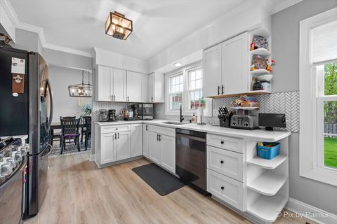 Tiny photo for 113 N Bristol Drive, Bloomingdale, IL 60108 (MLS # 12626627)