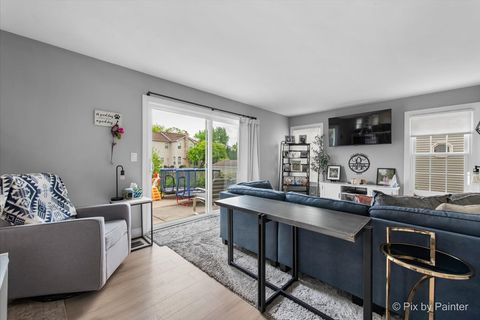 Tiny photo for 113 N Bristol Drive, Bloomingdale, IL 60108 (MLS # 12626627)