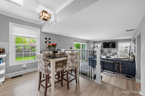 Tiny photo for 113 N Bristol Drive, Bloomingdale, IL 60108 (MLS # 12626627)